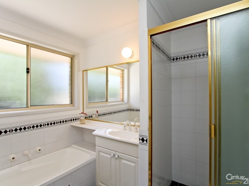 5 Pannamena Crescent, Eleebana NSW 2282