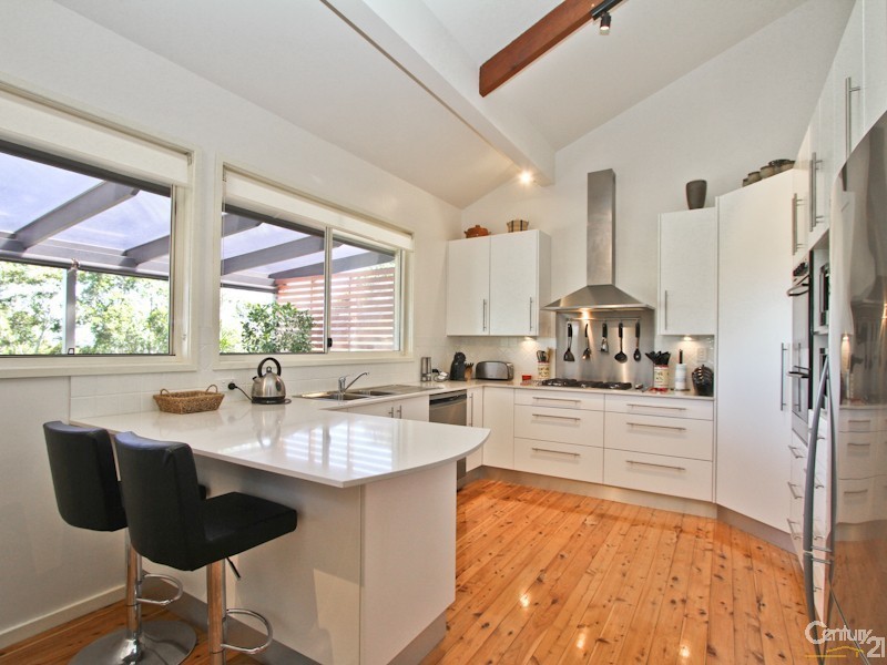 43 Andrew Road, Valentine NSW 2280