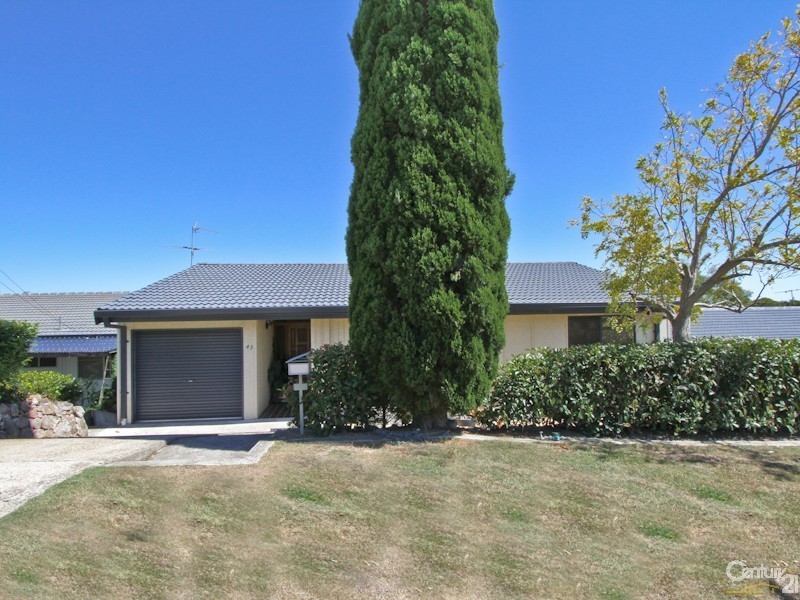43 Andrew Road, Valentine NSW 2280