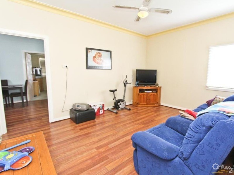 73 Medcalf Street, Warners Bay NSW 2282