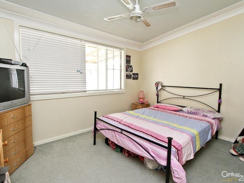 73 Medcalf Street, Warners Bay NSW 2282