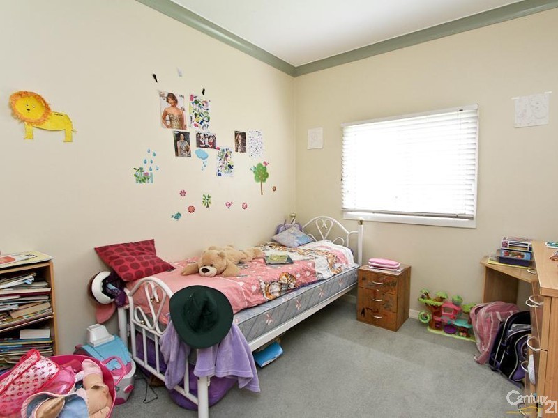 73 Medcalf Street, Warners Bay NSW 2282