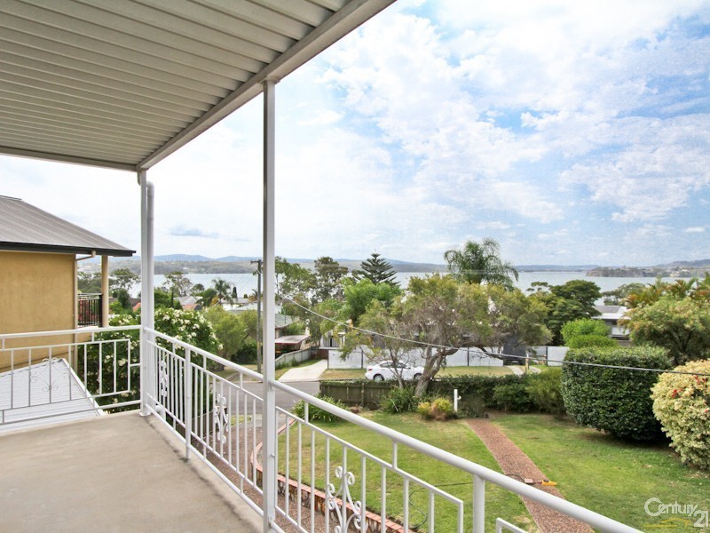 4 Albert Street, Valentine NSW 2280