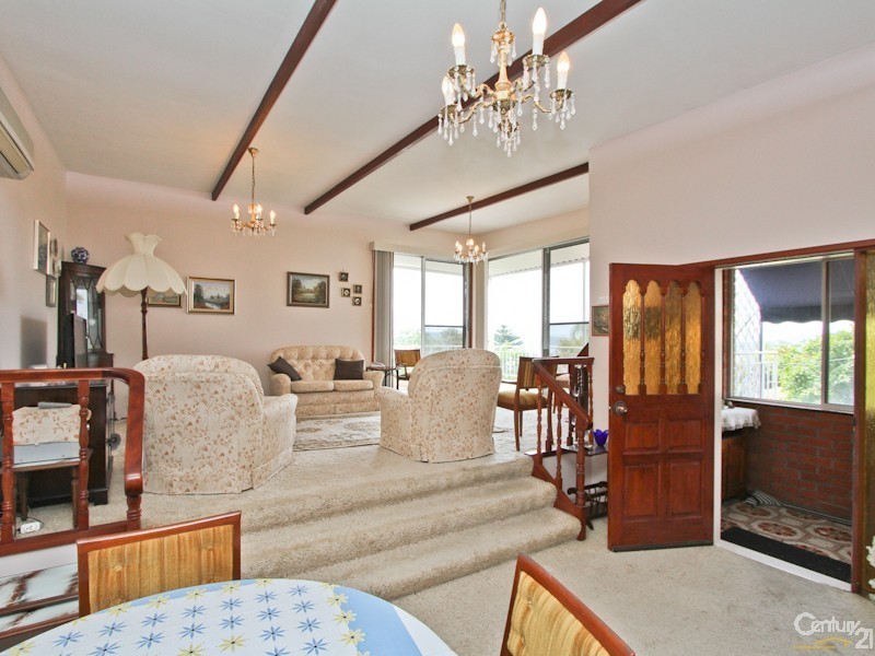 4 Albert Street, Valentine NSW 2280