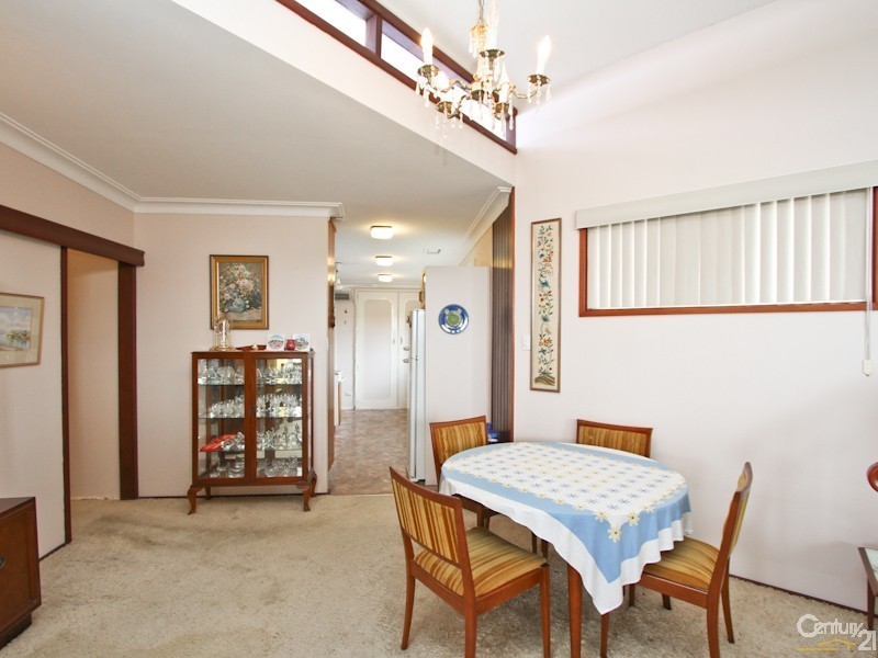 4 Albert Street, Valentine NSW 2280