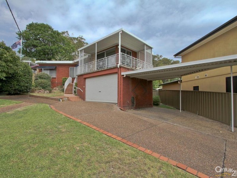 4 Albert Street, Valentine NSW 2280