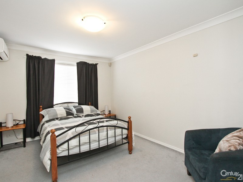 34 Edward Street, Fennell Bay NSW 2283