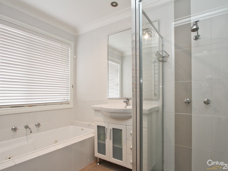 34 Edward Street, Fennell Bay NSW 2283