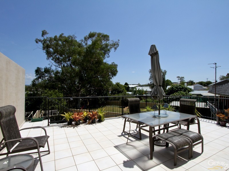 3/4 Berringar Road, Valentine NSW 2280