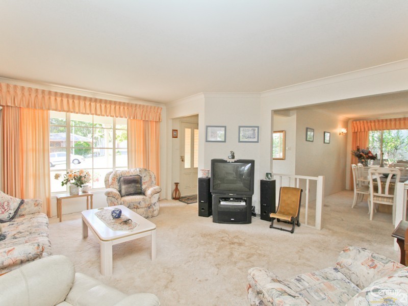 30 Seaview Close, Eleebana NSW 2282