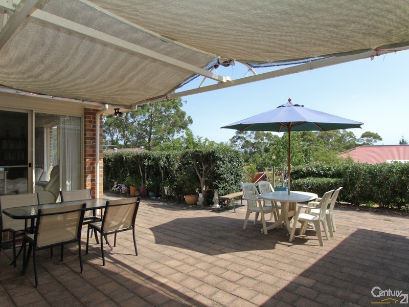 30 Seaview Close, Eleebana NSW 2282