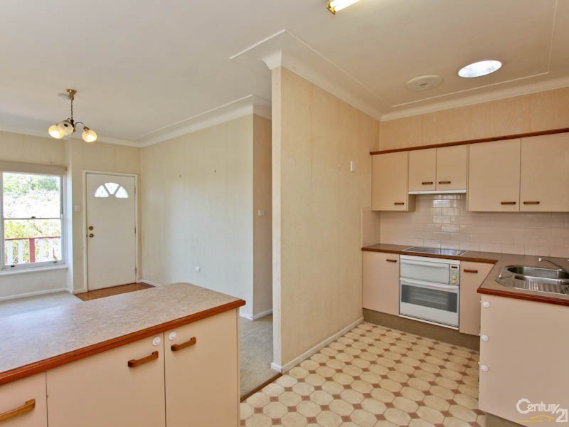 4 Albert Street, Tingira Heights NSW 2290