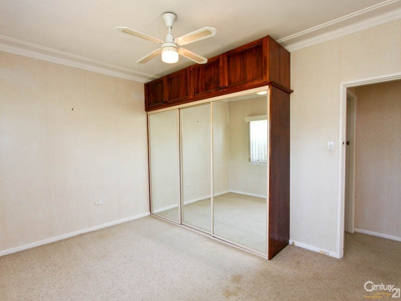 4 Albert Street, Tingira Heights NSW 2290