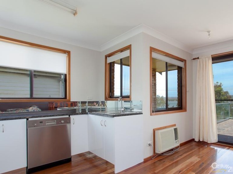 2/348 The Esplanade, Warners Bay NSW 2282