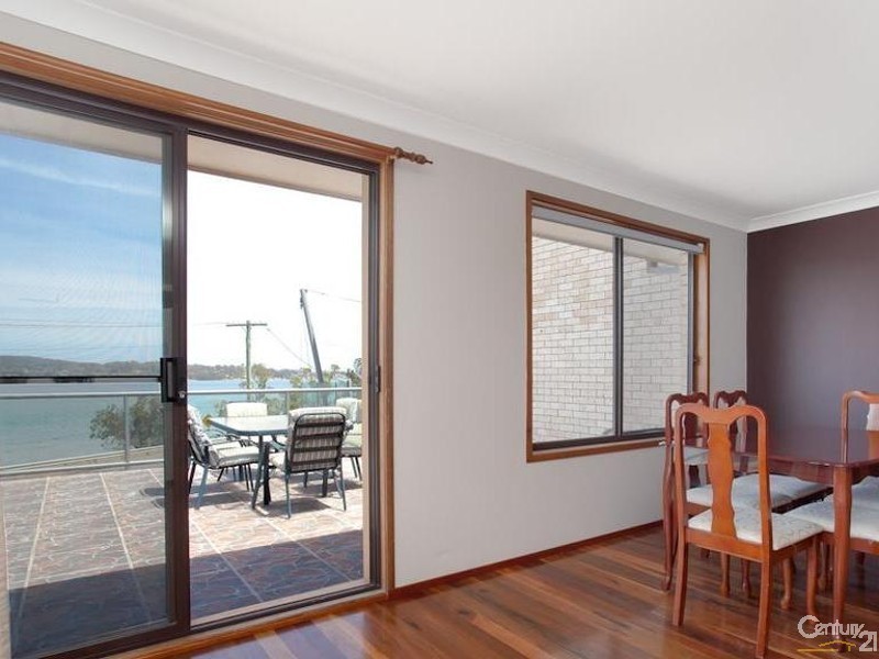 2/348 The Esplanade, Warners Bay NSW 2282