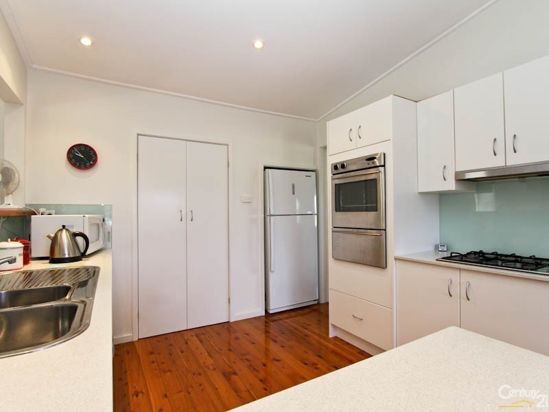 3 Greenwood Avenue, Belmont NSW 2280