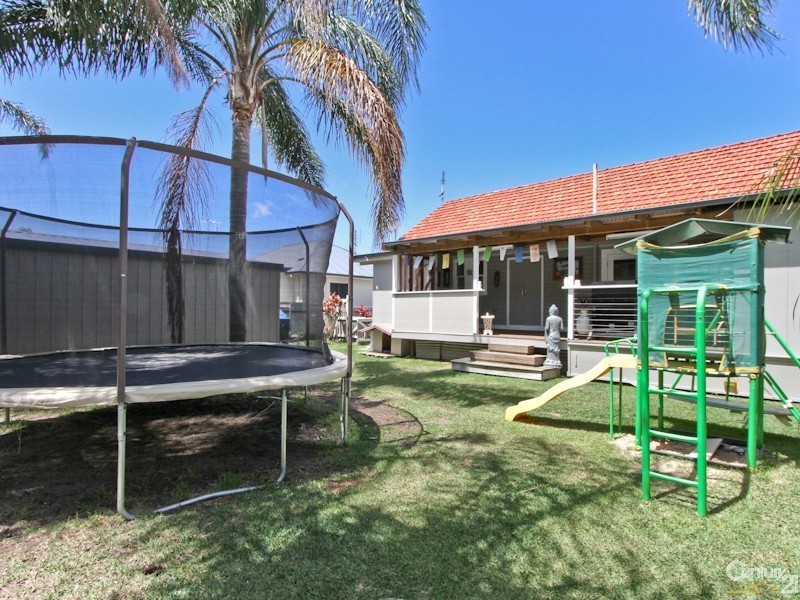 19 Cobbin Parade, Belmont NSW 2280