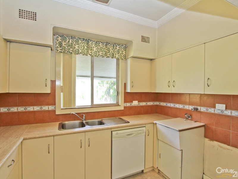 75 Medcalf Street, Warners Bay NSW 2282