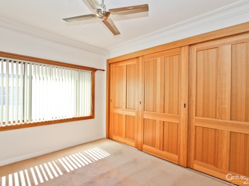 75 Medcalf Street, Warners Bay NSW 2282