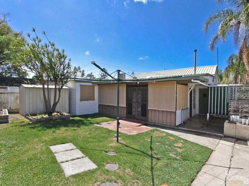 75 Medcalf Street, Warners Bay NSW 2282