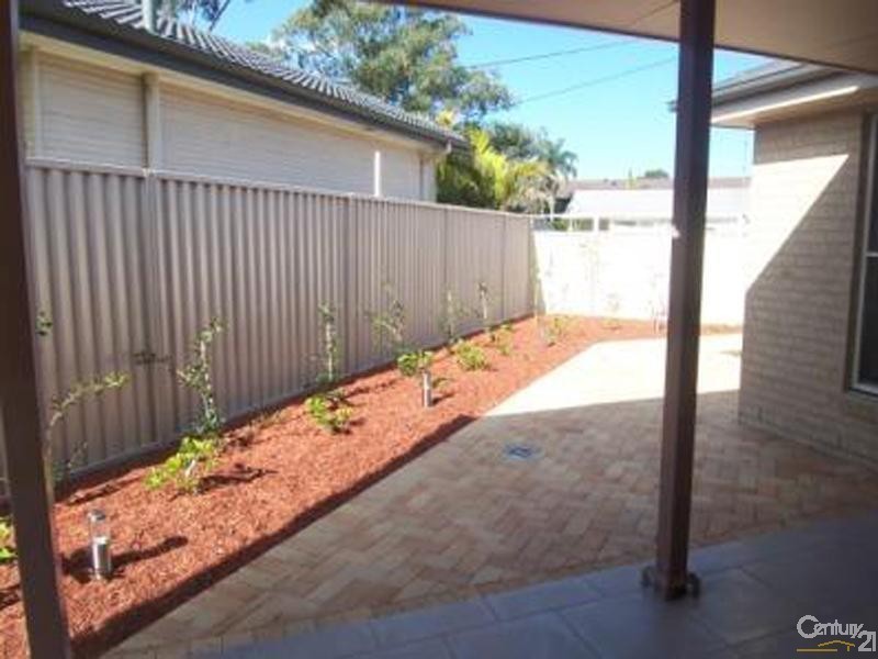 2/2 Spencer Street, Warners Bay NSW 2282