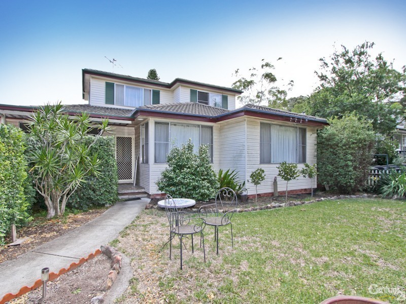 4 Delma Parade, Warners Bay NSW 2282