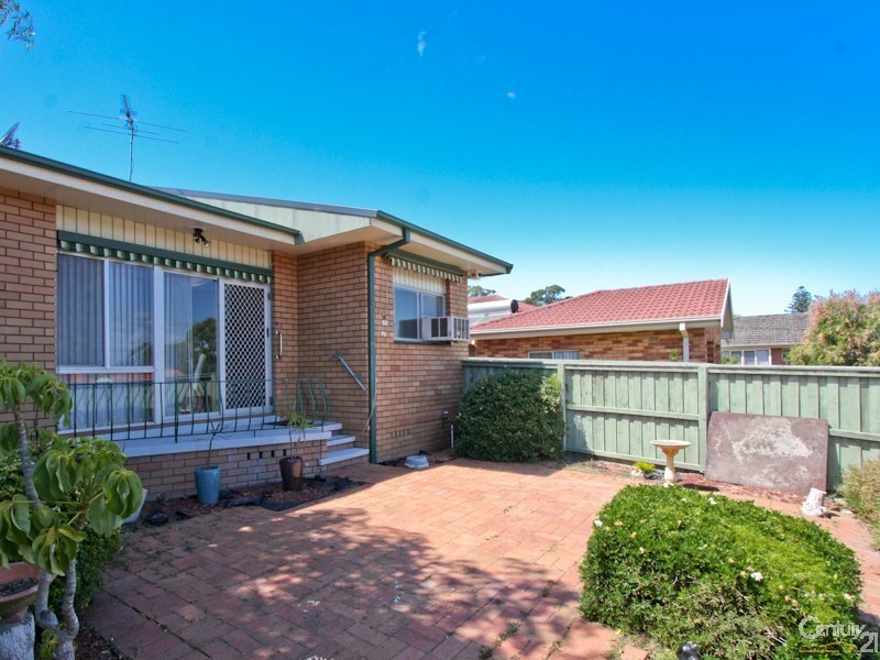 1/32 Yorston Street, Warners Bay NSW 2282