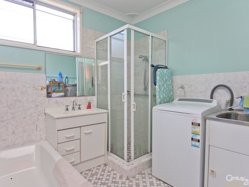 1/32 Yorston Street, Warners Bay NSW 2282