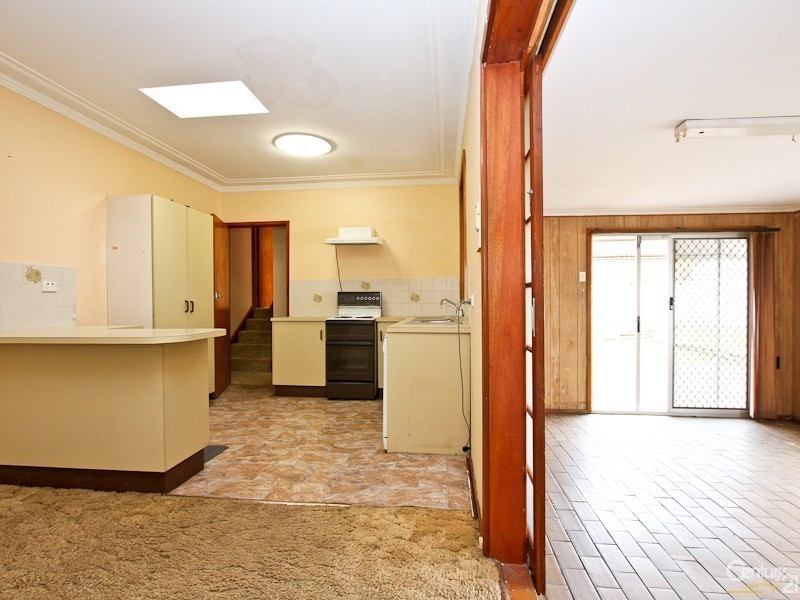 34 Robertson Road, Valentine NSW 2280