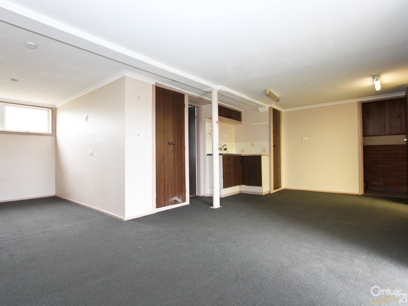 34 Robertson Road, Valentine NSW 2280