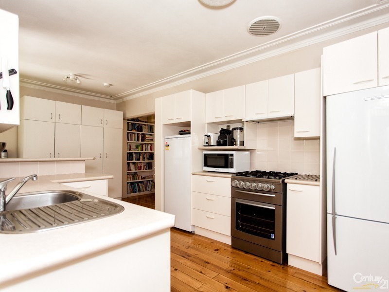 104 Andrew Road, Valentine NSW 2280