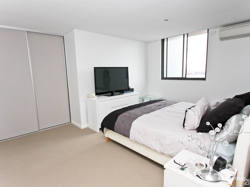 E501/18-20 Smart Street, Charlestown NSW 2290