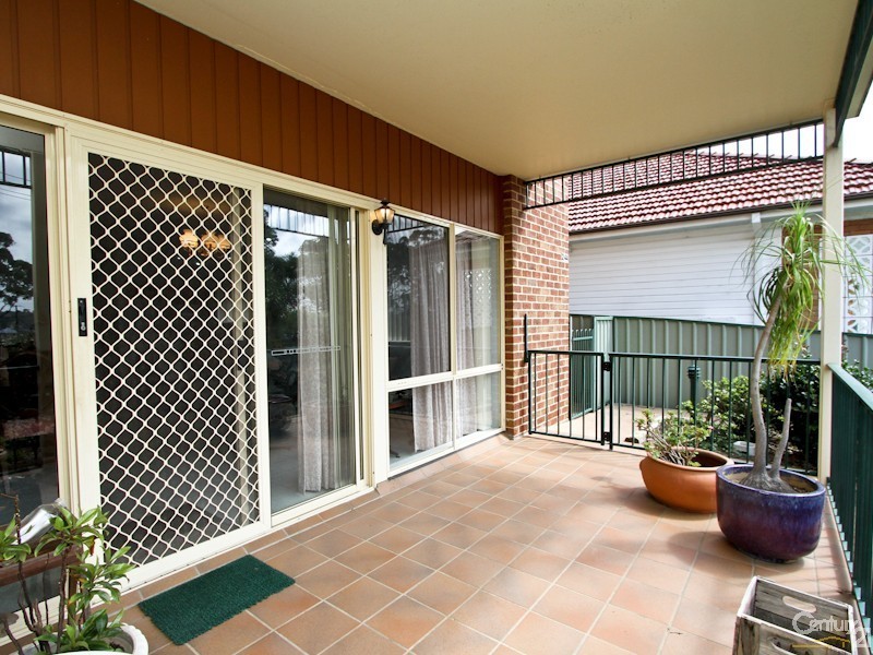 2/44 Allambee Place, Valentine NSW 2280