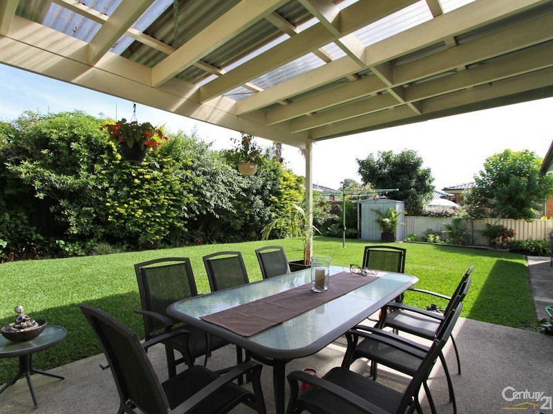 4 Mariner Drive, Eleebana NSW 2282