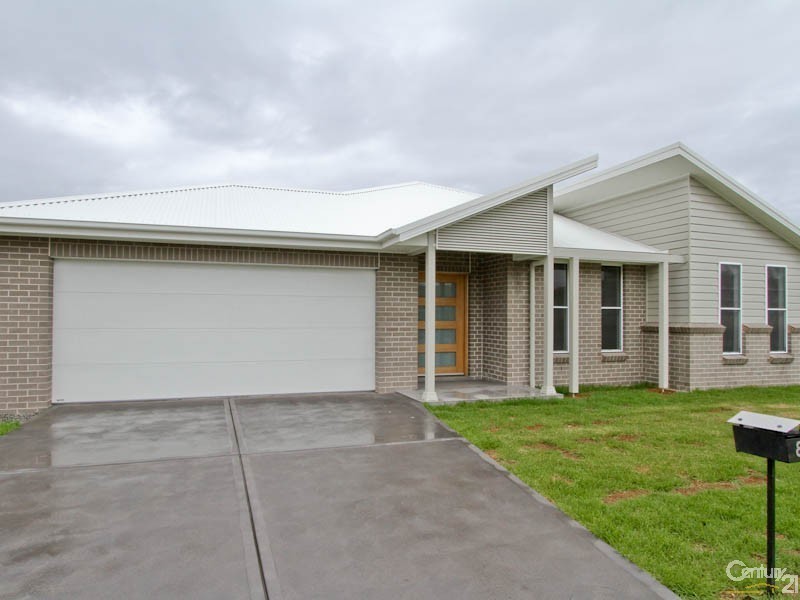 8 Seaside Circuit, Caves Beach NSW 2281