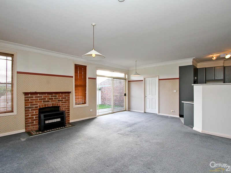 1/15 Buckingham Street, Valentine NSW 2280