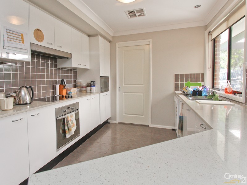 12 Evelyn Street, Floraville NSW 2280