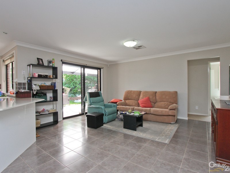 12 Evelyn Street, Floraville NSW 2280