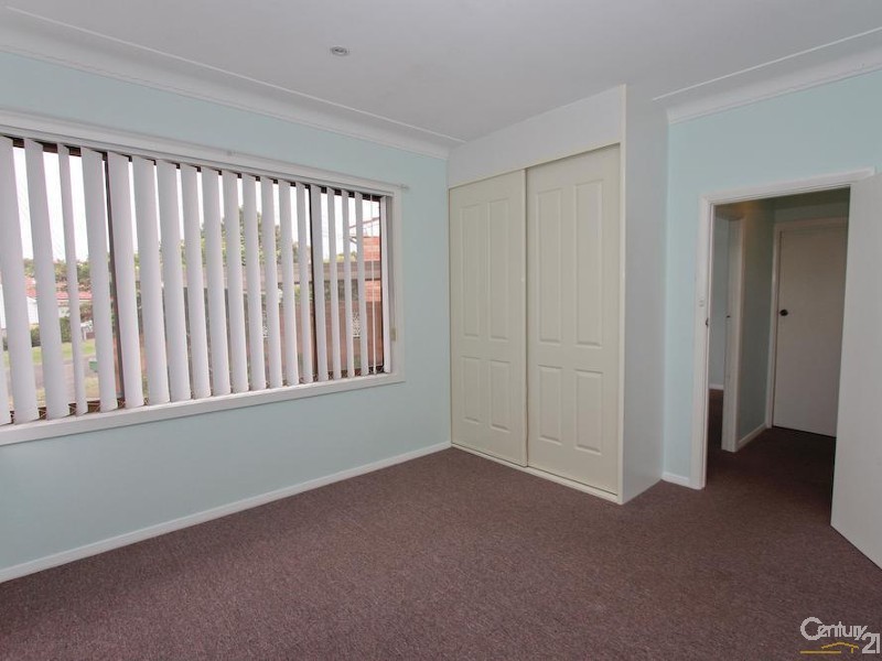 1/17 Kanundra Street, Belmont North NSW 2280