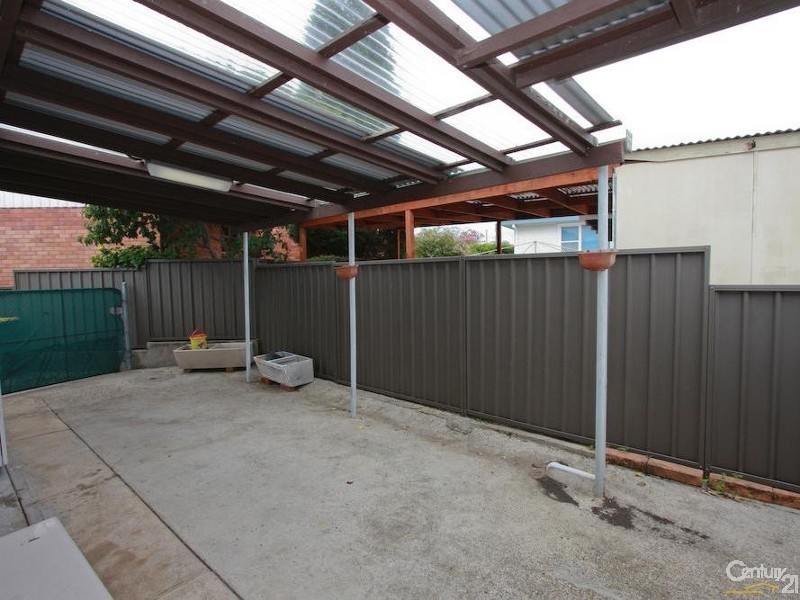 1/17 Kanundra Street, Belmont North NSW 2280