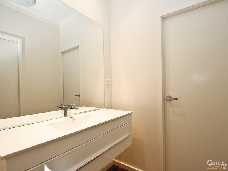 27 Jonathan Street, Warners Bay NSW 2282