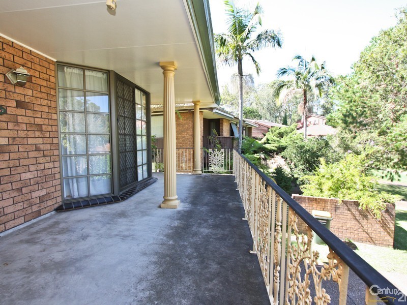 25 Yerambla Close, Eleebana NSW 2282
