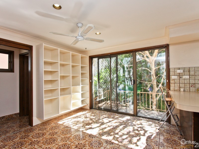 25 Yerambla Close, Eleebana NSW 2282
