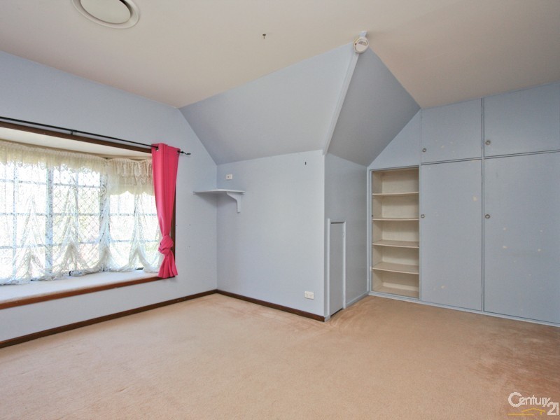 25 Yerambla Close, Eleebana NSW 2282