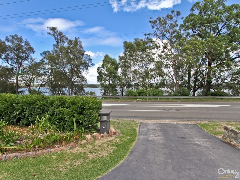 248 The Esplanade, Speers Point NSW 2284