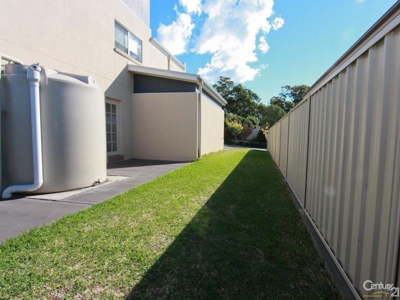 1 Japonica Place, Valentine NSW 2280