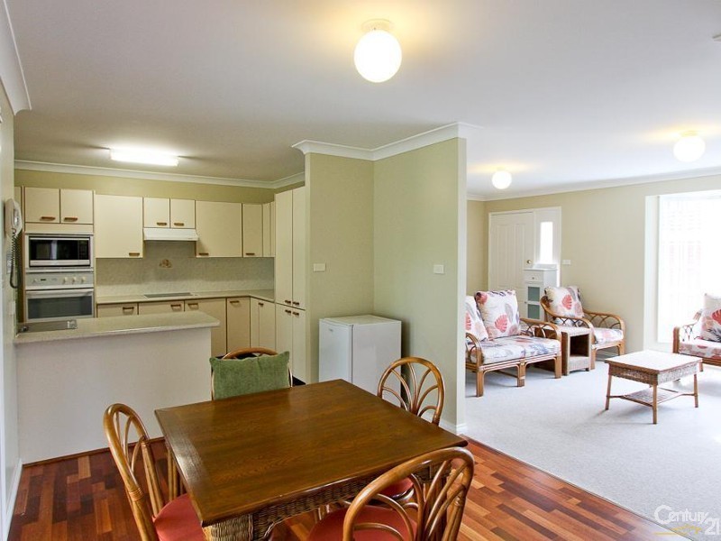 3/53 Berringar Road, Valentine NSW 2280