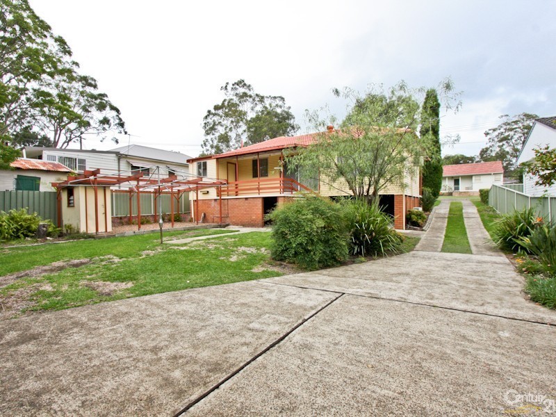 25 Lurnea Cresent, Valentine NSW 2280