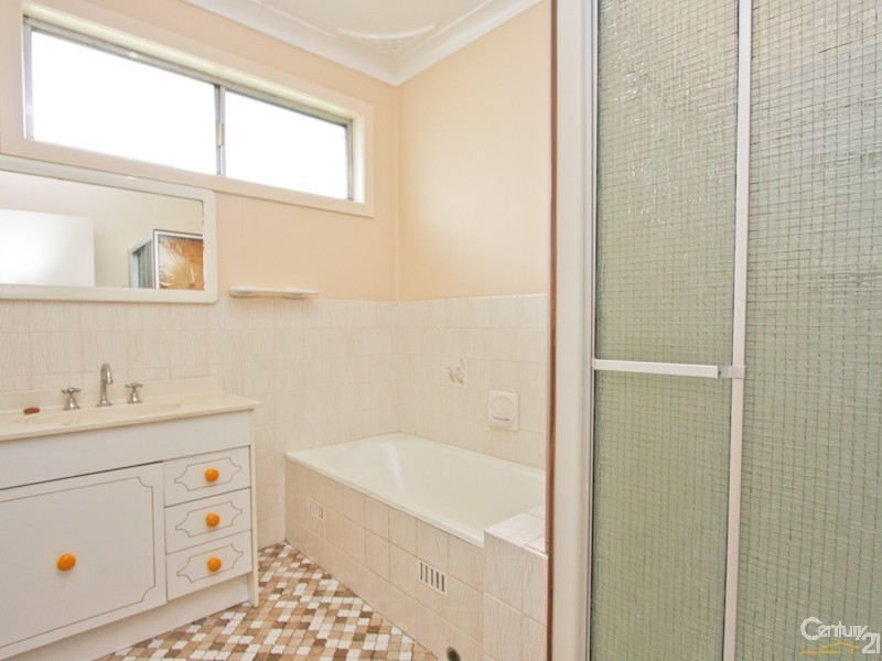 25 Lurnea Cresent, Valentine NSW 2280