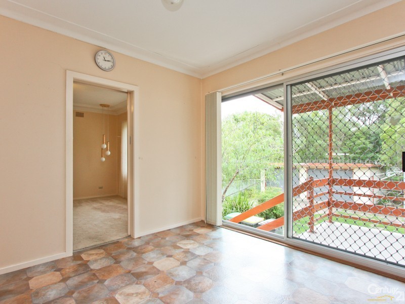 25 Lurnea Cresent, Valentine NSW 2280